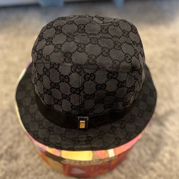 Pre-Owned Gucci Bucket Hat Black. - Picture 2 of 4